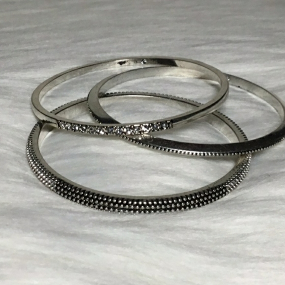 CHICOS New Necklace, 3 Bracelets & WHBM Mini Jewerly Box 🎁 - Picture 17 of 17